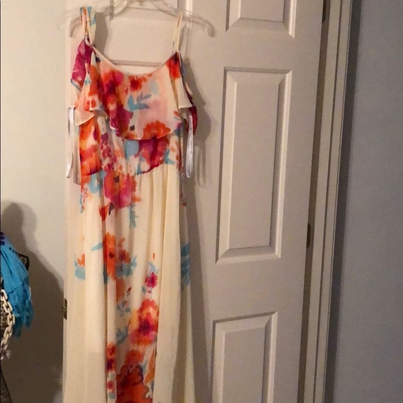 Bisou bisou maxi dress - Picture 1 of 4